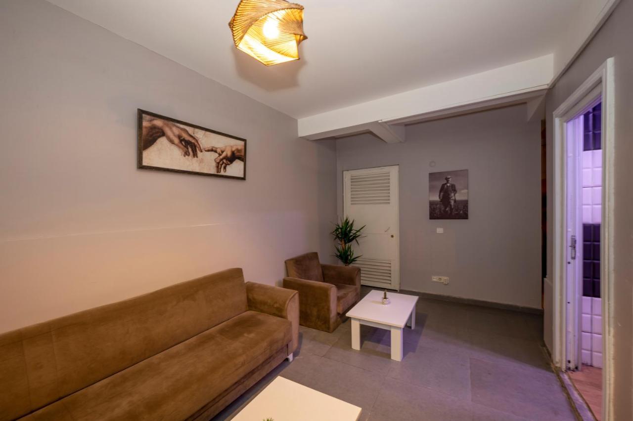 Taksim Square Hostel Istanbul Exteriör bild