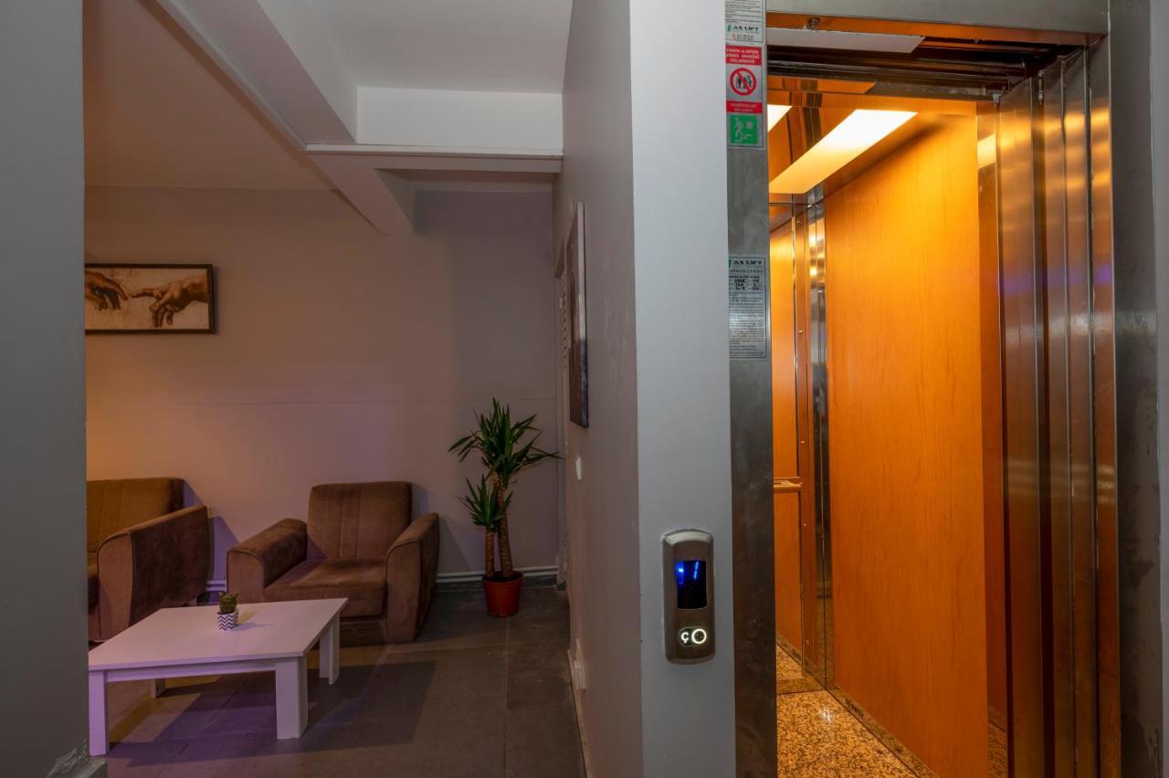 Taksim Square Hostel Istanbul Exteriör bild