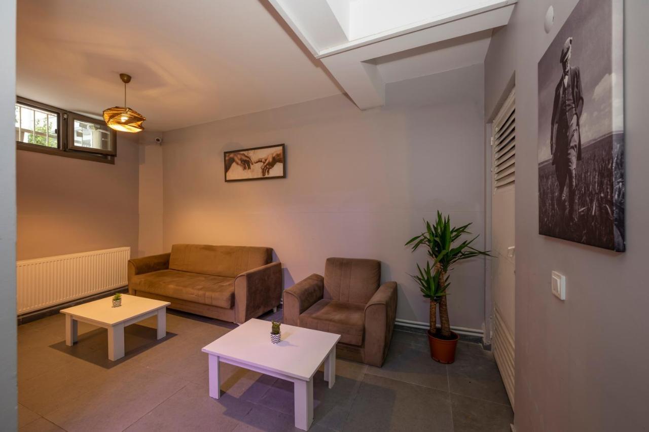 Taksim Square Hostel Istanbul Exteriör bild
